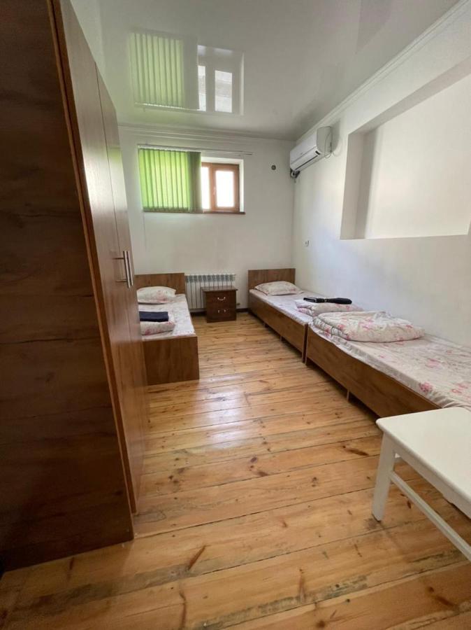 Guest House 777 Turkistan Eksteriør billede